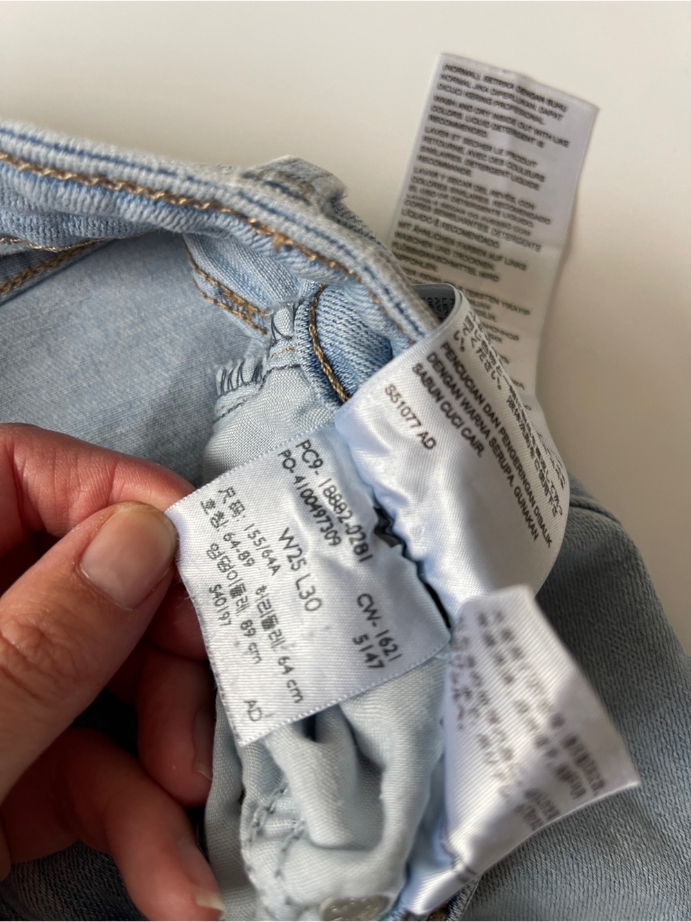 Levi's Light Blue High Rise Skinny Jeans W25L30 - Picture 6 of 6